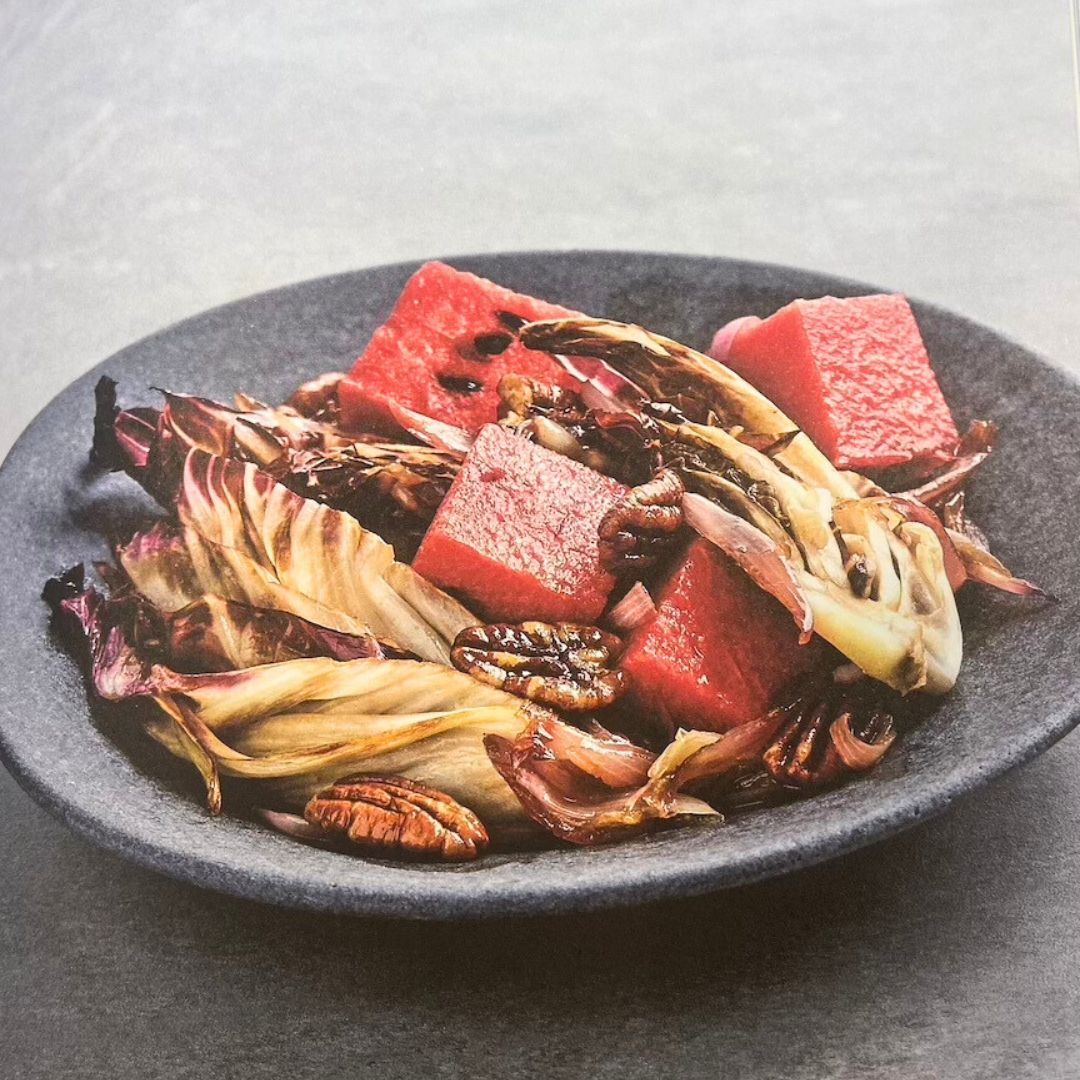 radicchio salat mit wassermelone pekannuessen