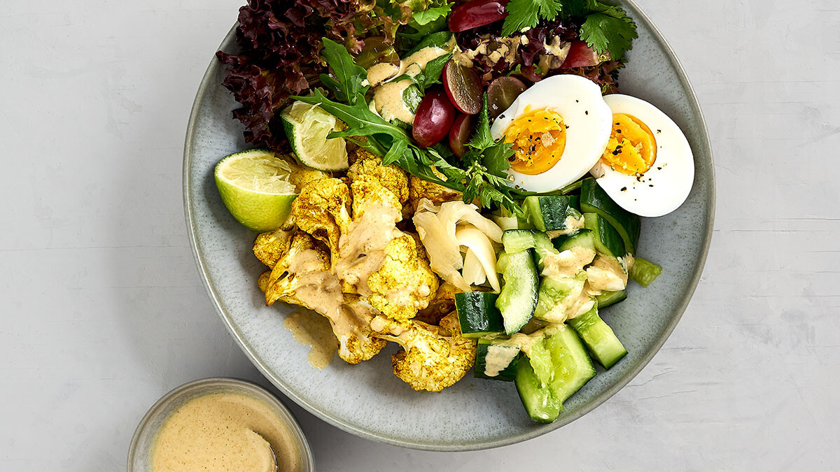 rezept roasted cauliflower bowl tahini sauce