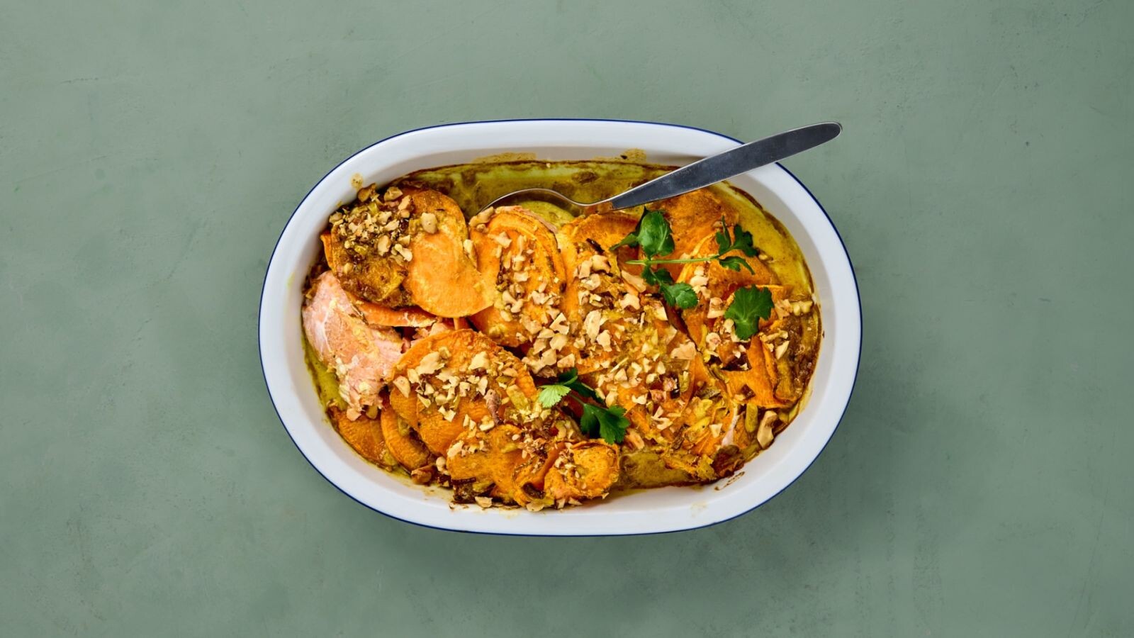 Lachs-Süßkartoffel-Auflauf – Gesund, lecker &amp; einfach | artgerecht